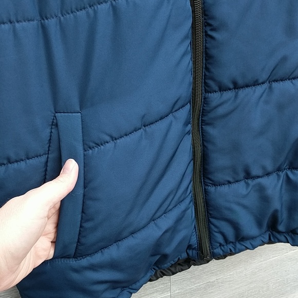 Minnesota Twins Puffer Vest - Picture 4 of 6